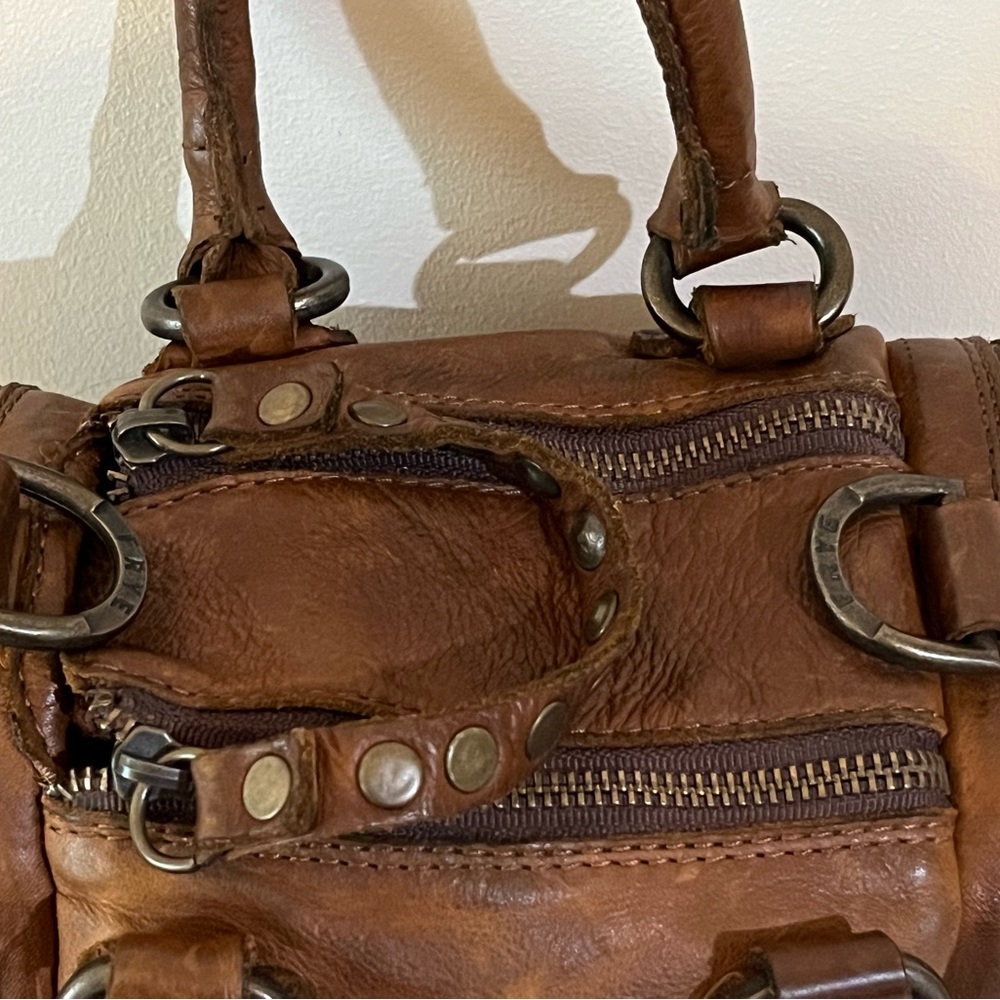 Frye Vintage Leather Sachel - Picture 4 of 6